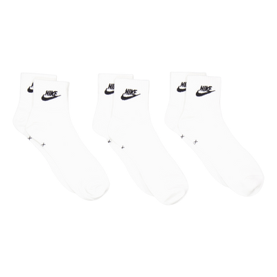 Everyday Essential Ankle Socks White