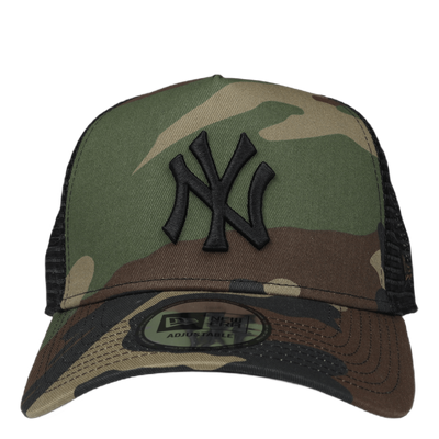 Clean Trucker Yankees Camo