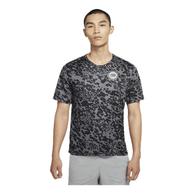 Dri-FIT Miler Wild Run Top SS pr Black/Silver