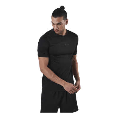 Shoulder Logo Slim Training Tee Black