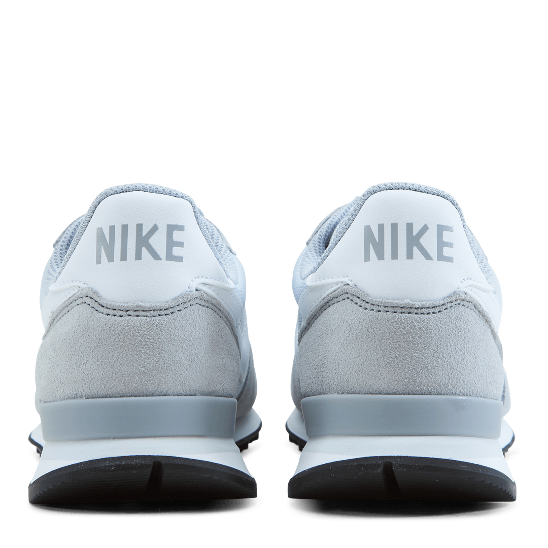 Women s Nike Internationalist Wolf Grey white pure Platinum Nike Runforest