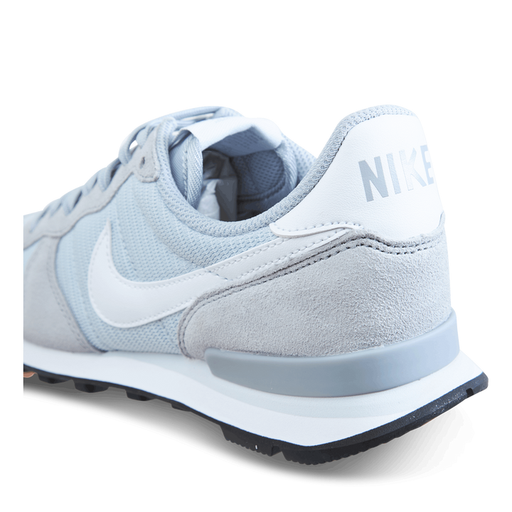 Women s Nike Internationalist Wolf Grey white pure Platinum Nike Runforest